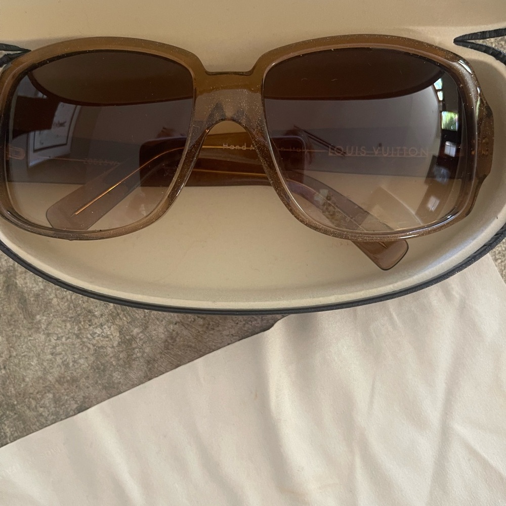 VINTAGE Louis Vuitton Brown Sunglasses - Picture 7 of 15